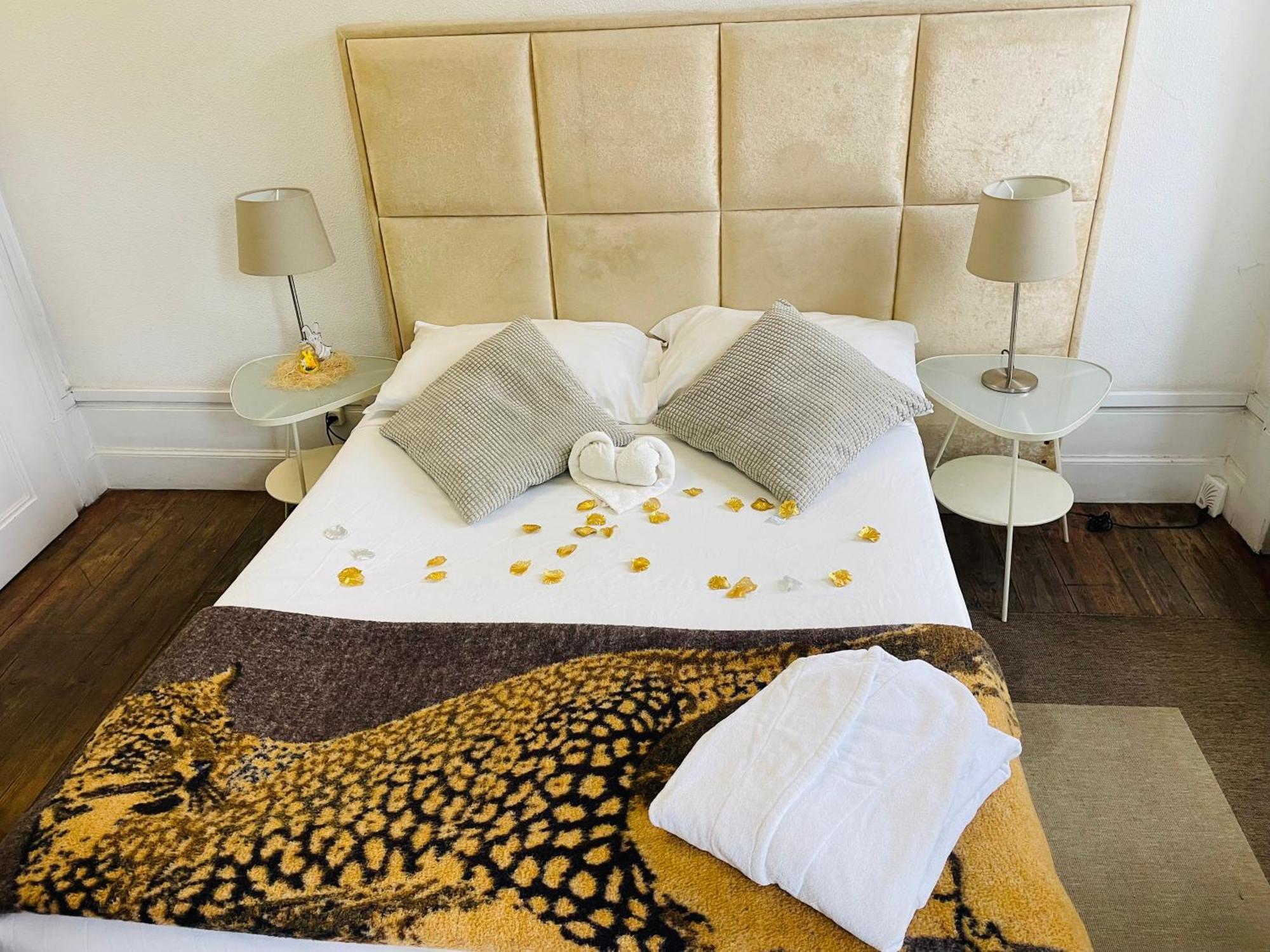 Ww Hostel & Suites Coimbra Ngoại thất bức ảnh